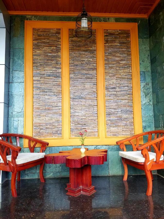 Shwe Kyun Hotel Таунджи Экстерьер фото
